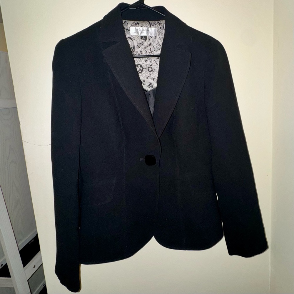 Tahari Arthur S Levine Elegant Black Women's Blazer